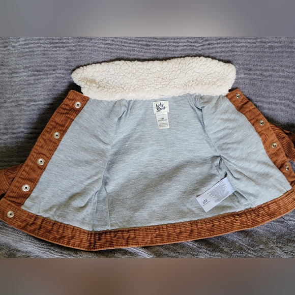 Infant's 6 Month Corduroy Jacket with Sherpa Collar NICE Zero Flaws - Picture 4 of 10